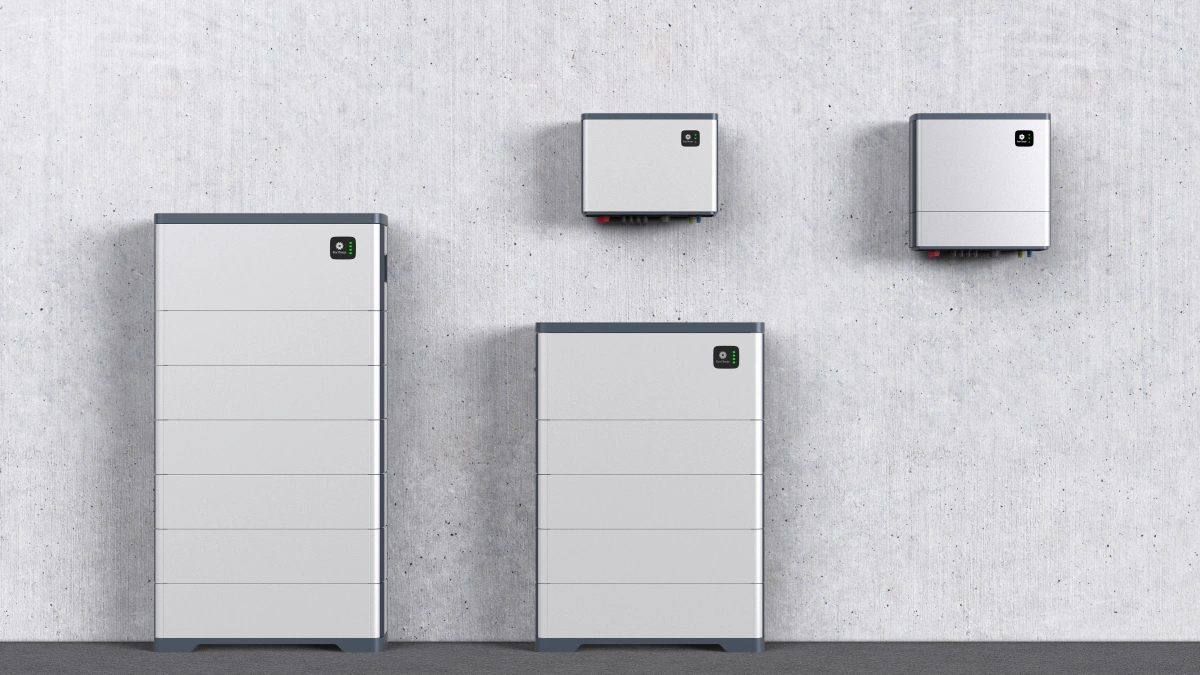 Hybrid storage solutions on wall: storage inverter, hybrid inverters.